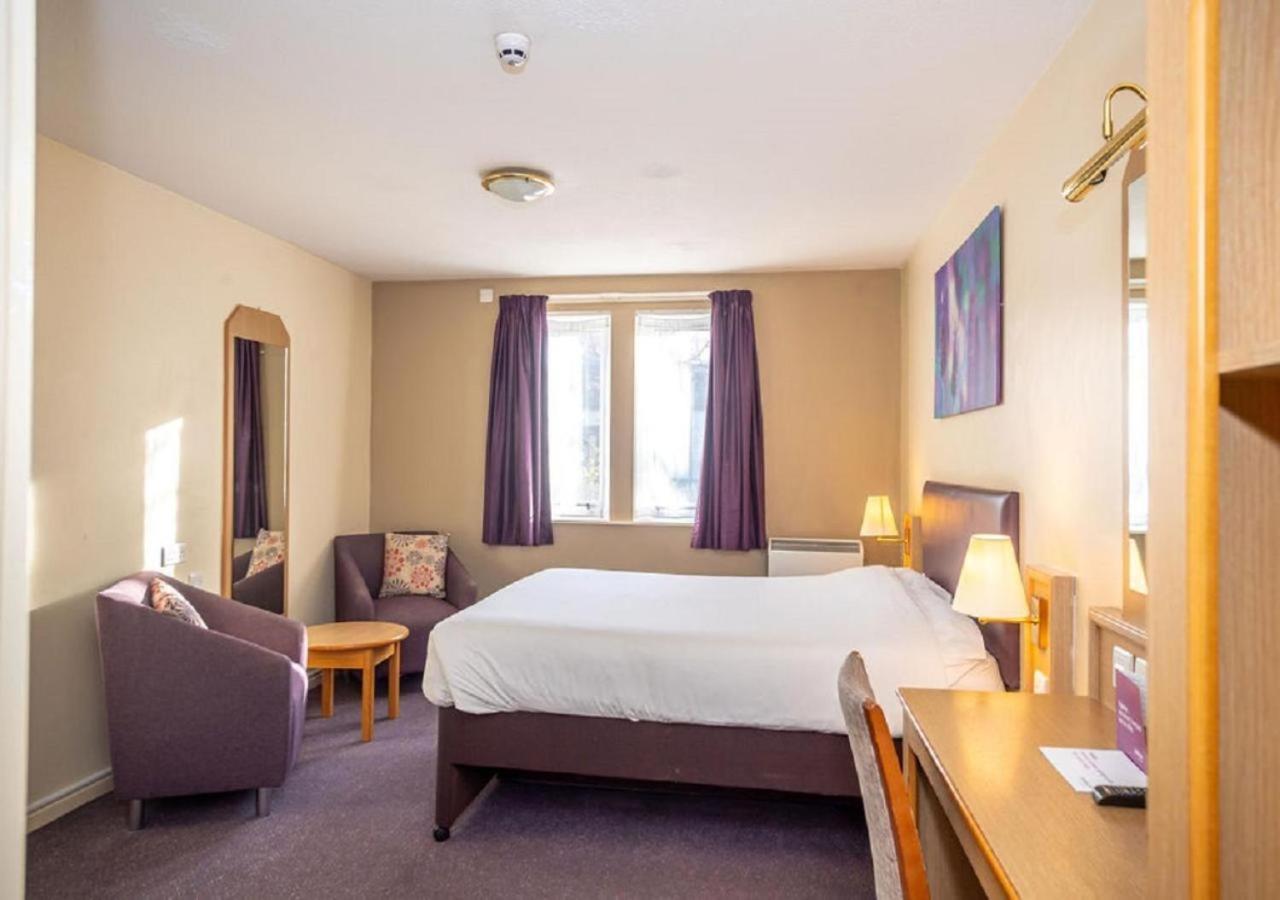 V Lodge Manchester 米德尔顿 外观 照片
