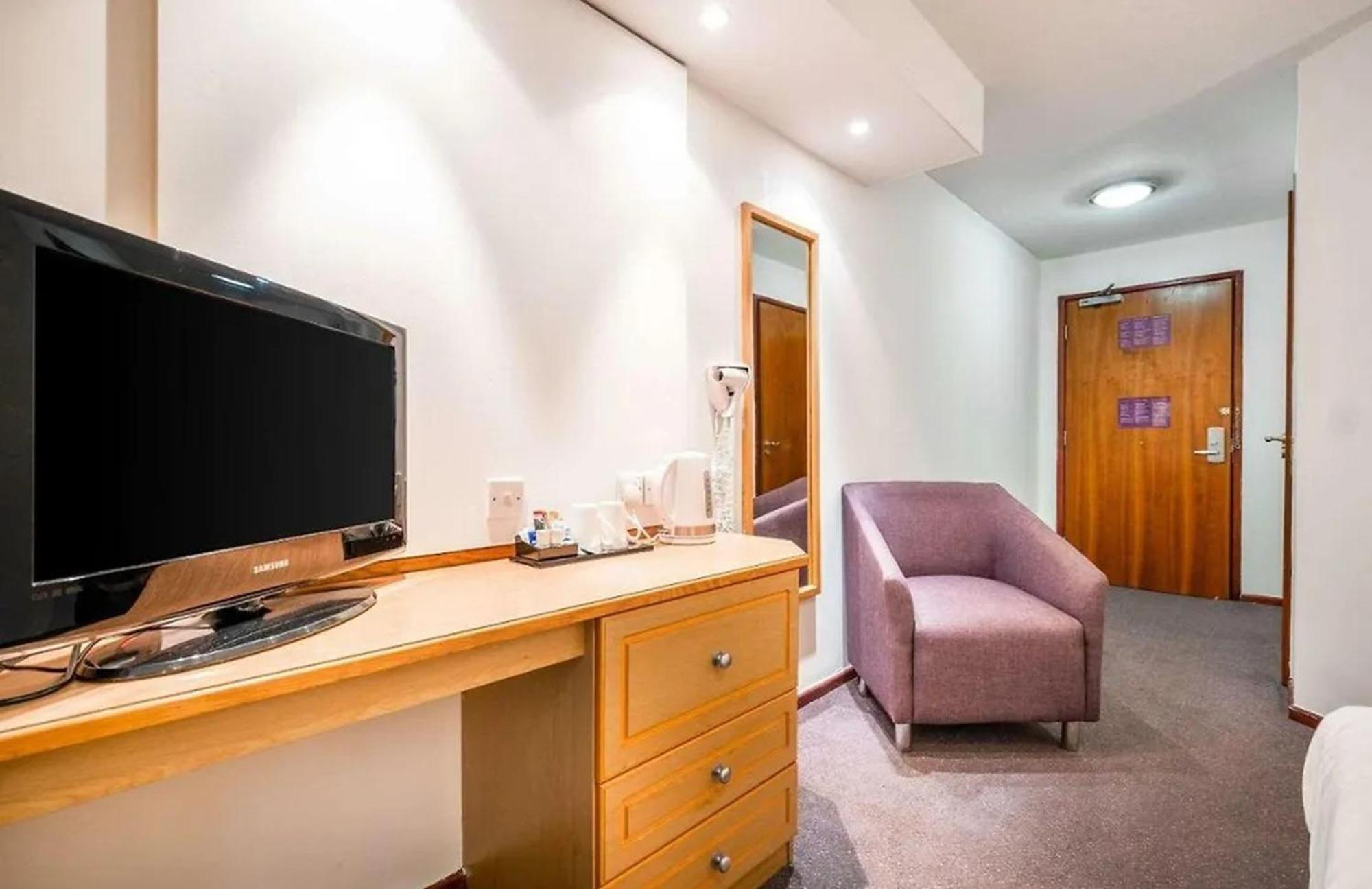 V Lodge Manchester 米德尔顿 外观 照片