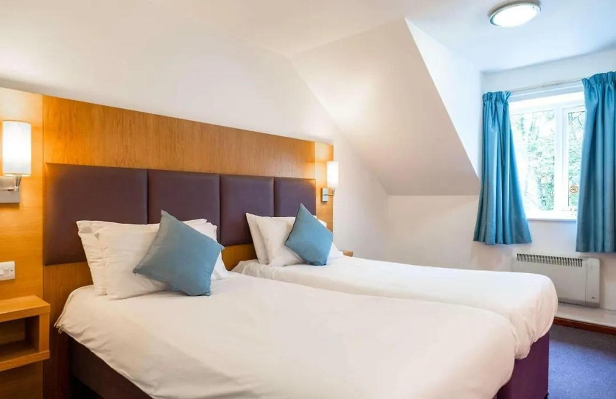 V Lodge Manchester 米德尔顿 外观 照片