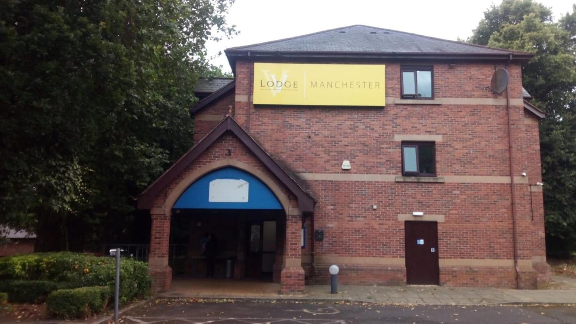 V Lodge Manchester 米德尔顿 外观 照片