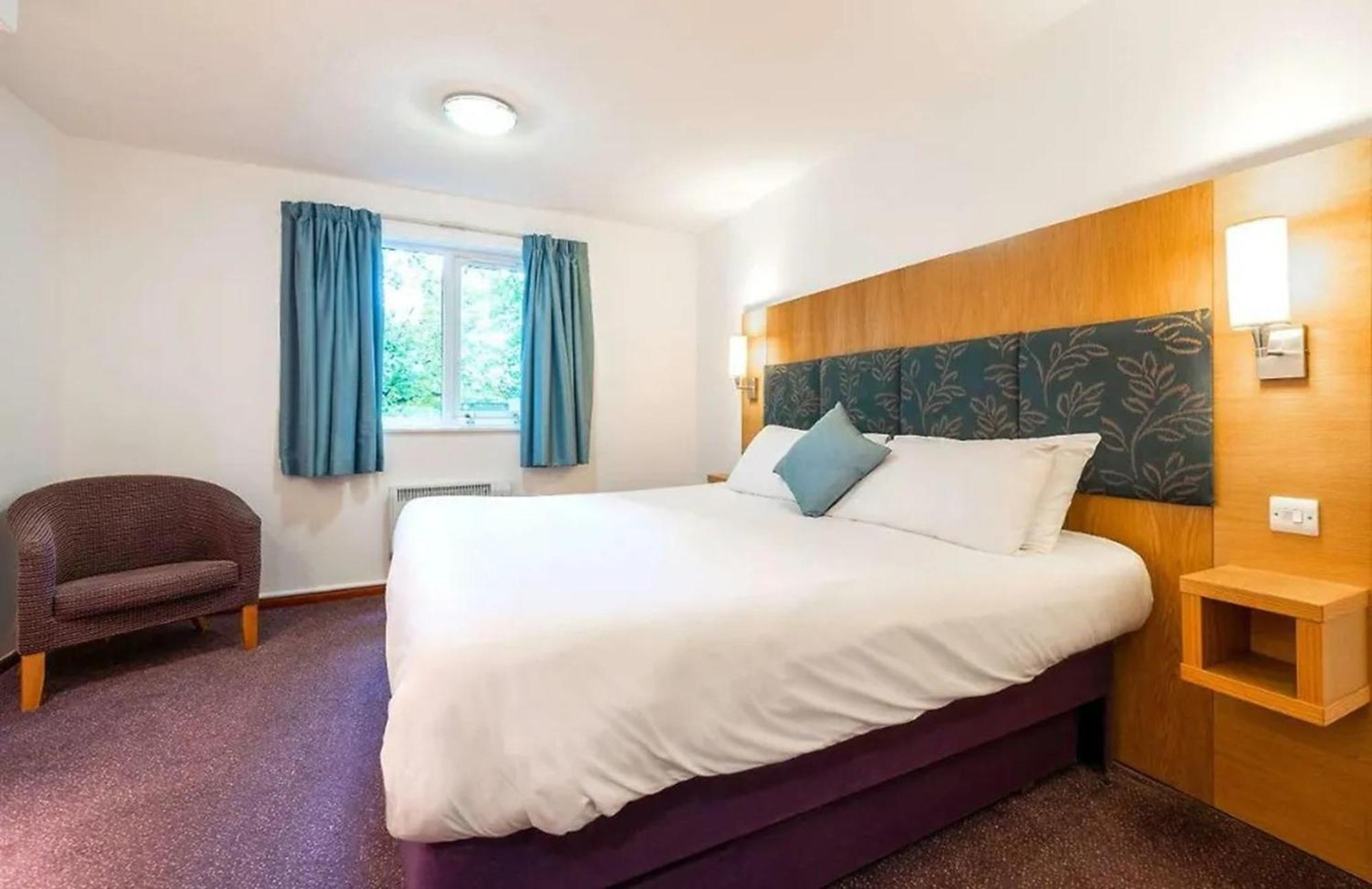 V Lodge Manchester 米德尔顿 外观 照片