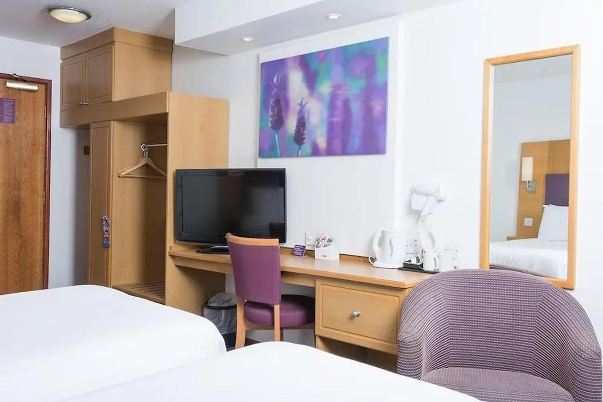 V Lodge Manchester 米德尔顿 外观 照片